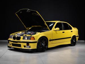 BMW M3 4d - Image 15