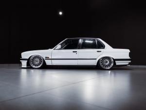 BMW 325i 4d Exec - Image 7