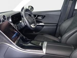 Mercedes-Benz GLC GLC300d 4Matic Avantgarde - Image 13