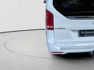 Mercedes-Benz V-Class V250d Avantgarde AMG Line - Image 20