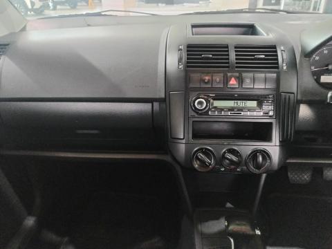 Image Volkswagen Polo Vivo sedan 1.4 Trendline auto