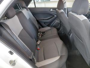 Hyundai i20 1.4 Fluid auto - Image 15