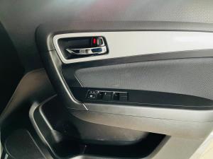 Suzuki Vitara Brezza 1.5 GLX - Image 9