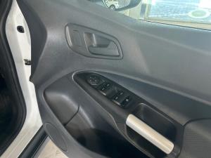Ford Tourneo Connect 1.0T Trend - Image 12