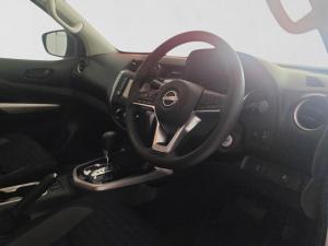 Nissan Navara 2.5DDTi double cab SE Plus auto - Image 12