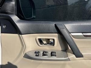 Mitsubishi Pajero 5-door 3.2DI-D GLS - Image 9