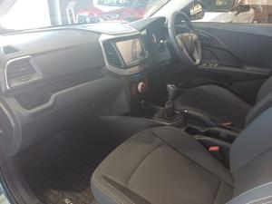 Mahindra XUV300 1.2T W6 - Image 18