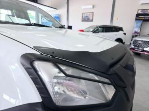 Isuzu KB 250D-Teq Fleetside - Image 8