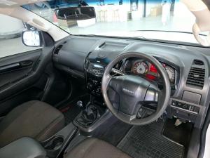 Isuzu D-Max 250 double cab Hi-Ride - Image 13