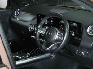 Mercedes-Benz GLA GLA200d Progressive - Image 13