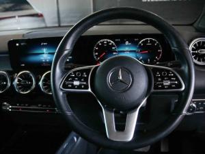 Mercedes-Benz GLB GLB220d 4Matic Progressive - Image 12