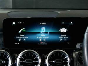 Mercedes-Benz GLB GLB220d 4Matic Progressive - Image 13