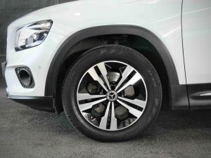 Mercedes-Benz GLB GLB220d 4Matic Progressive - Image 3