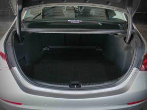 Mercedes-Benz C-Class C200 Avantgarde - Image 10