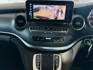 Mercedes-Benz V-Class V300d Exclusive - Image 10