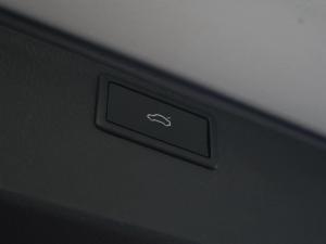 Volkswagen Caravelle 2.0BiTDI Highline 4Motion - Image 30