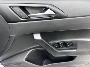 Volkswagen Polo hatch 1.0TSI - Image 8