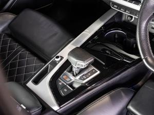 Audi S4 TFSI quattro - Image 13