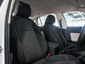 Volkswagen Polo sedan 1.0TSI Life - Image 9