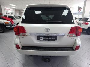 Toyota Land Cruiser 200 4.5D-4D V8 VX - Image 5