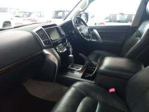 Toyota Land Cruiser 200 4.5D-4D V8 VX - Image 7