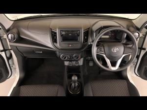 Toyota Vitz 1.0 - Image 6