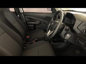 Toyota Vitz 1.0 - Image 10