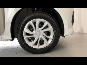 Toyota Vitz 1.0 - Image 17