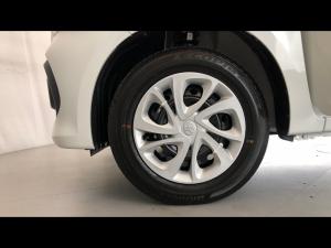 Toyota Vitz 1.0 - Image 18
