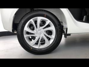 Toyota Vitz 1.0 - Image 20