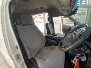 Toyota Quantum Hiace 2.5 D-4D 14 Seat - Image 10