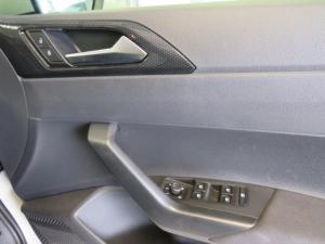 Volkswagen Polo 1.0 TSI Life - Image 17