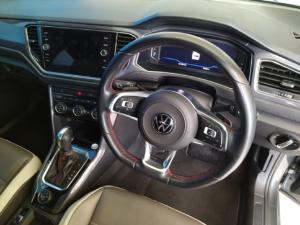 Volkswagen T-Roc 2.0TSI 140kW 4Motion R-Line - Image 11