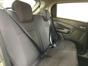 Toyota Vitz 1.0 XR manual - Image 10