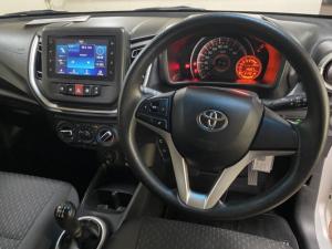 Toyota Vitz 1.0 XR manual - Image 8