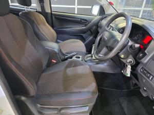Isuzu D-Max 250 double cab Hi-Ride auto - Image 13