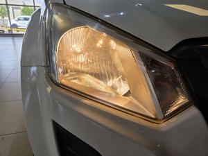 Isuzu D-Max 250 double cab Hi-Ride auto - Image 4