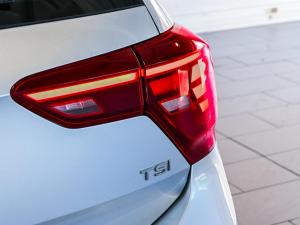 Volkswagen Polo hatch 1.0TSI Life manual - Image 10