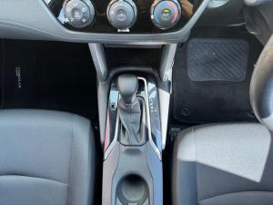 Toyota Corolla Cross 1.8 Xi - Image 12