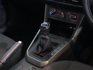 Volkswagen Polo hatch 1.0TSI Comfortline - Image 15