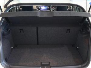 Volkswagen Polo hatch 1.0TSI Comfortline - Image 17