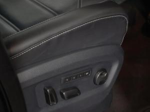 Volkswagen Caravelle 2.0BiTDI Highline 4Motion - Image 12