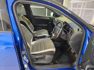 Volkswagen T-Roc 2.0TSI 140kW 4Motion R-Line - Image 14