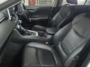 Toyota RAV4 2.5 VX AWD - Image 13