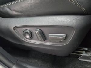 Toyota RAV4 2.5 VX AWD - Image 14