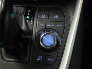 Toyota RAV4 2.5 VX AWD - Image 5