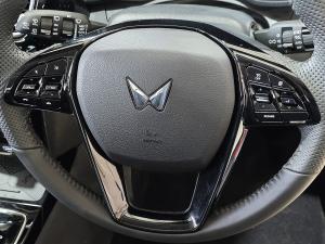 Mahindra XUV 3XO 1.2T AX5 auto - Image 18