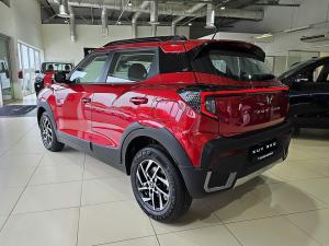 Mahindra XUV 3XO 1.2T AX5 auto - Image 4