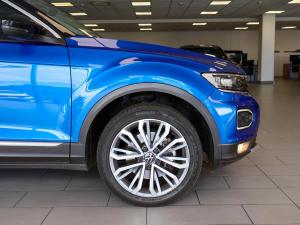 Volkswagen T-Roc 2.0TSI 140kW 4Motion Design - Image 8