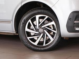 Volkswagen Caravelle 2.0BiTDI Highline 4Motion - Image 3